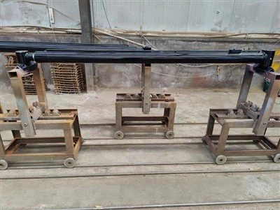 Silinder Angkat Hidraulik Kendalian Kaki